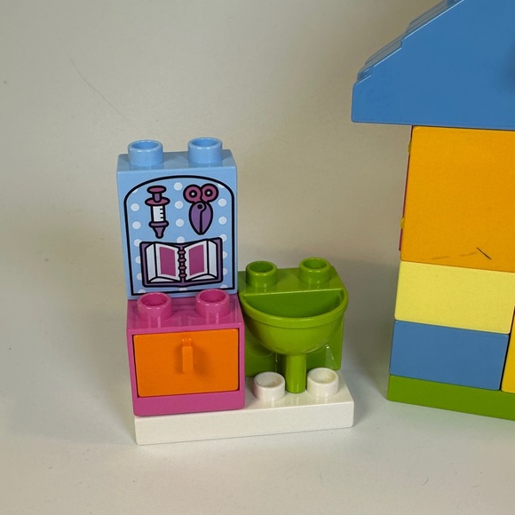 Duplo Doc McStuffins Backyard Clinic 10606 Near Complete‎